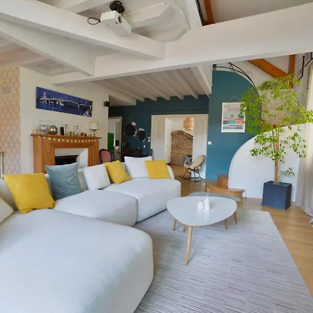 Magnificent With Terrace In Apartament