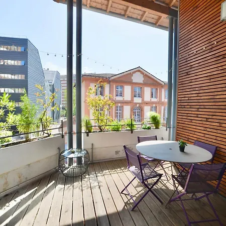 Apartman Magnificent With Terrace In
