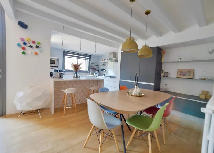 Magnificent With Terrace In Τουλούζη