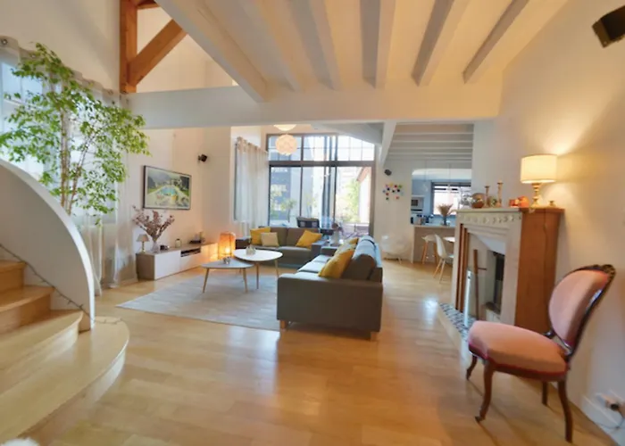 Magnificent With Terrace In *